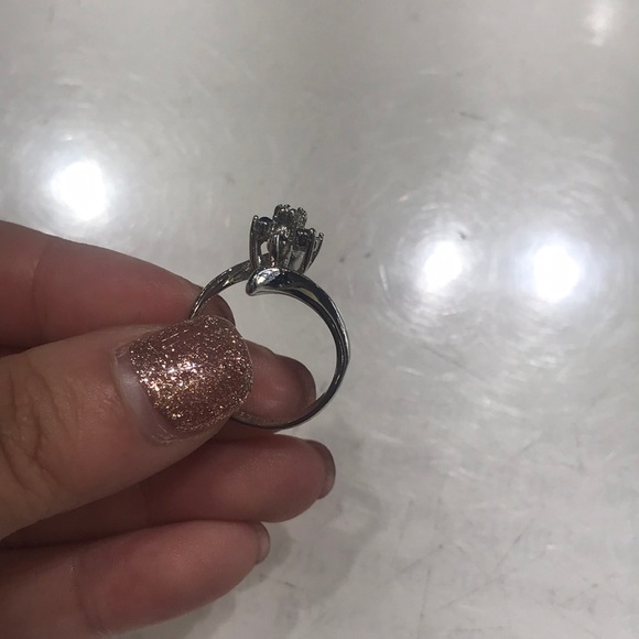 Silver ring - Picture 4 of 5